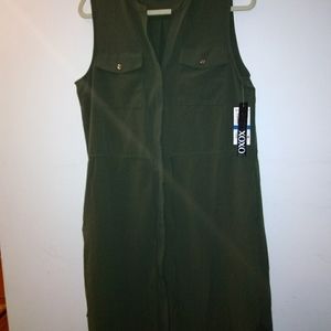 Green sleeveless dress